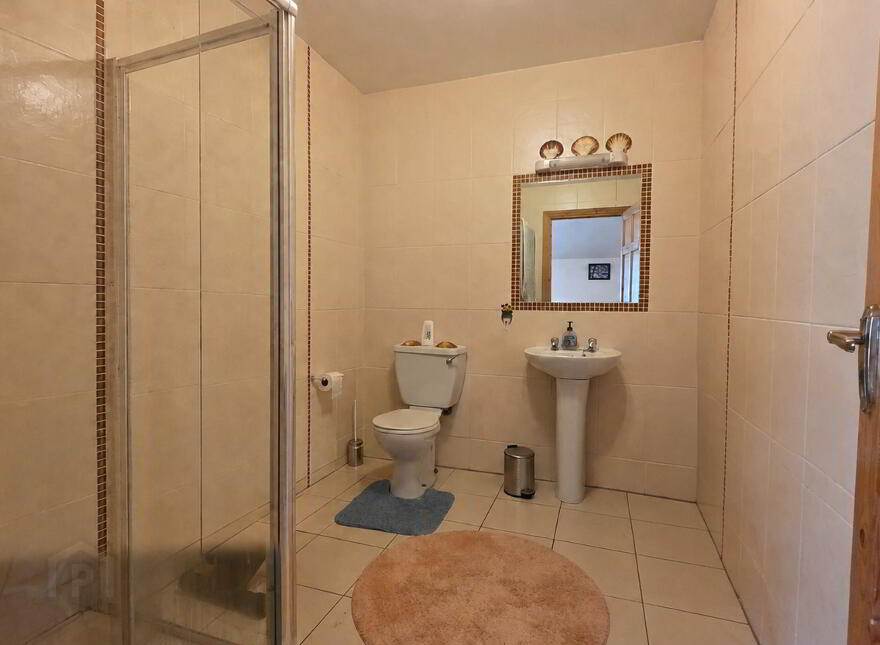 4 The Courtyard, Main Street, Castletown Berehaven, P75F406