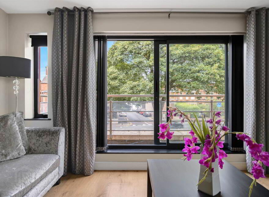Apt 2 Belmore Place, 137 Upper Newtownards Road, Ballyhackamore, Belfast, BT4 3HX