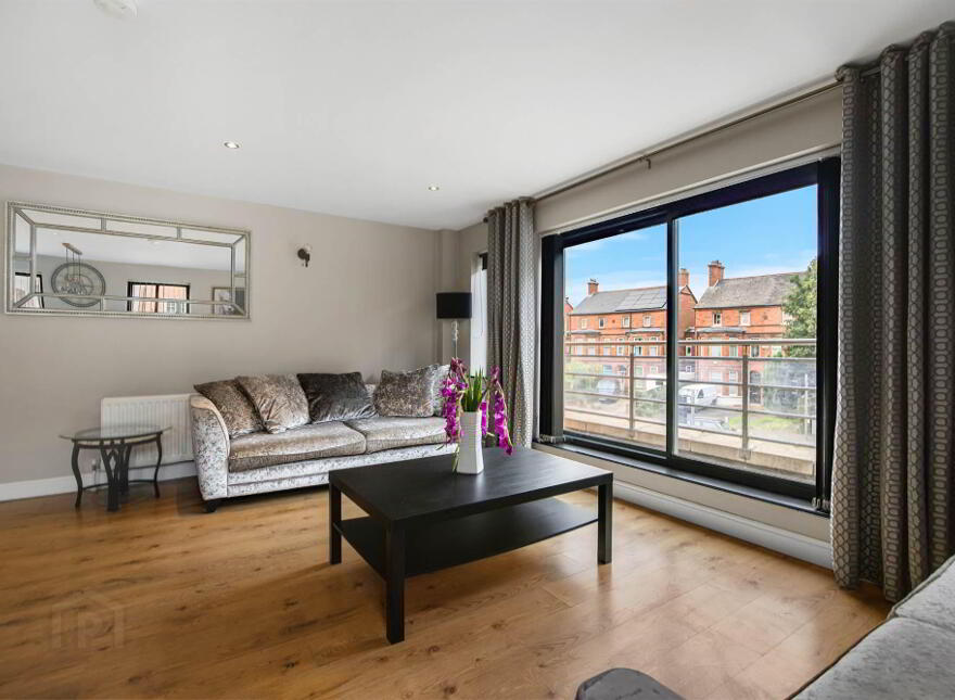 Apt 2 Belmore Place, 137 Upper Newtownards Road, Ballyhackamore, Belfast, BT4 3HX