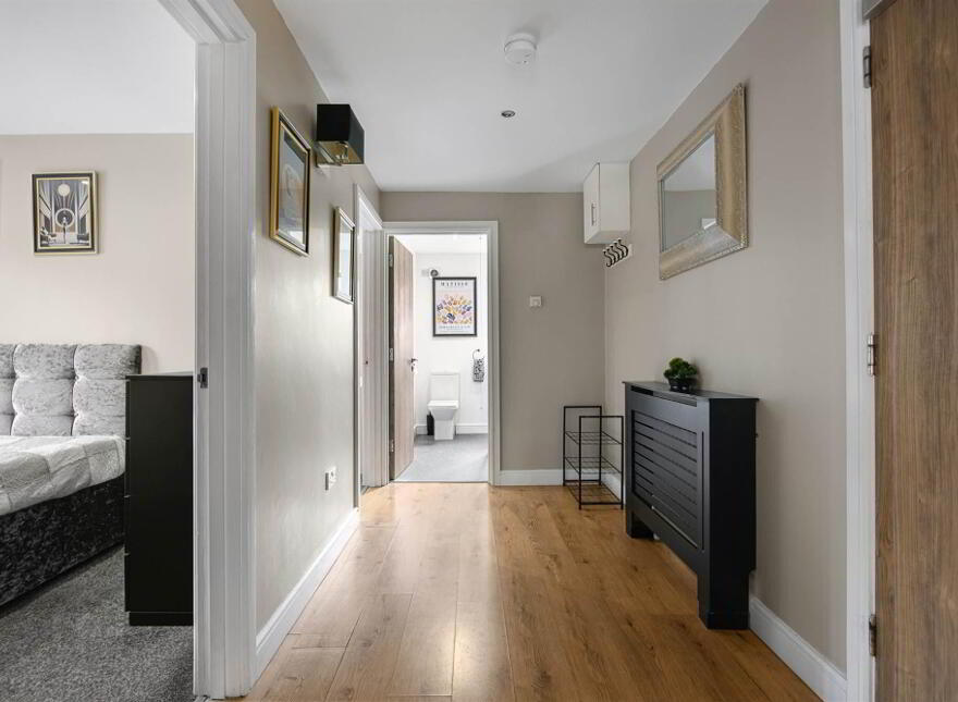 Apt 2 Belmore Place, 137 Upper Newtownards Road, Ballyhackamore, Belfast, BT4 3HX
