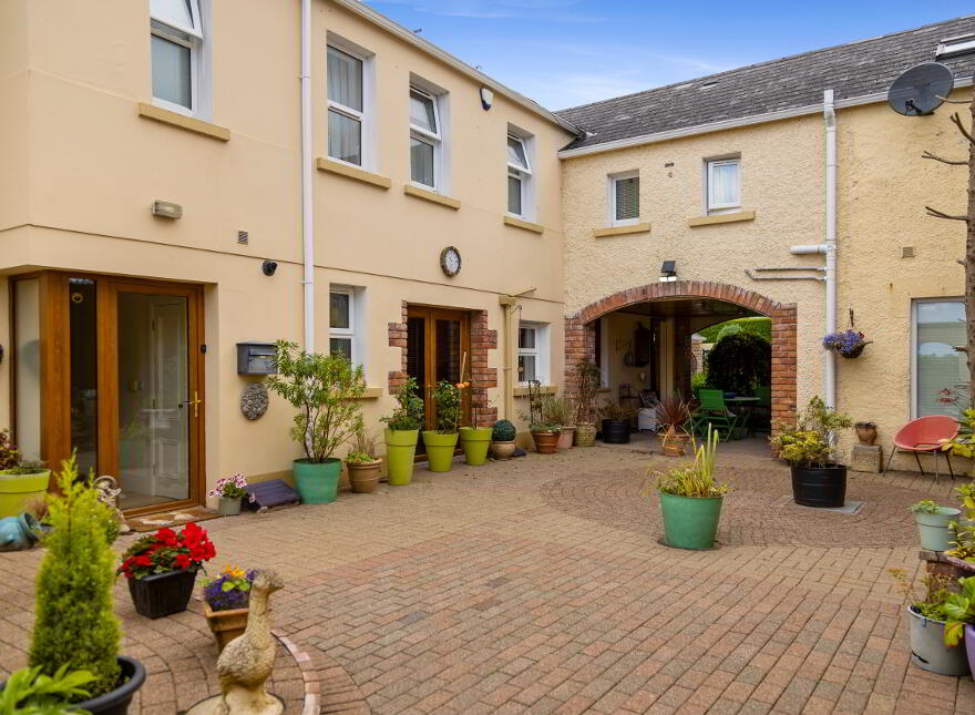 Ardcaien, Cityside, Derry/Londonderry, BT48 8AF photo