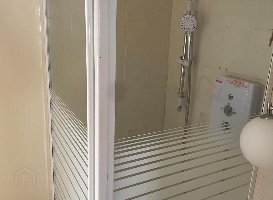 11 Ciaro Street 10 MONTH LEASE, Holylands, Belfast, BT7 1QS