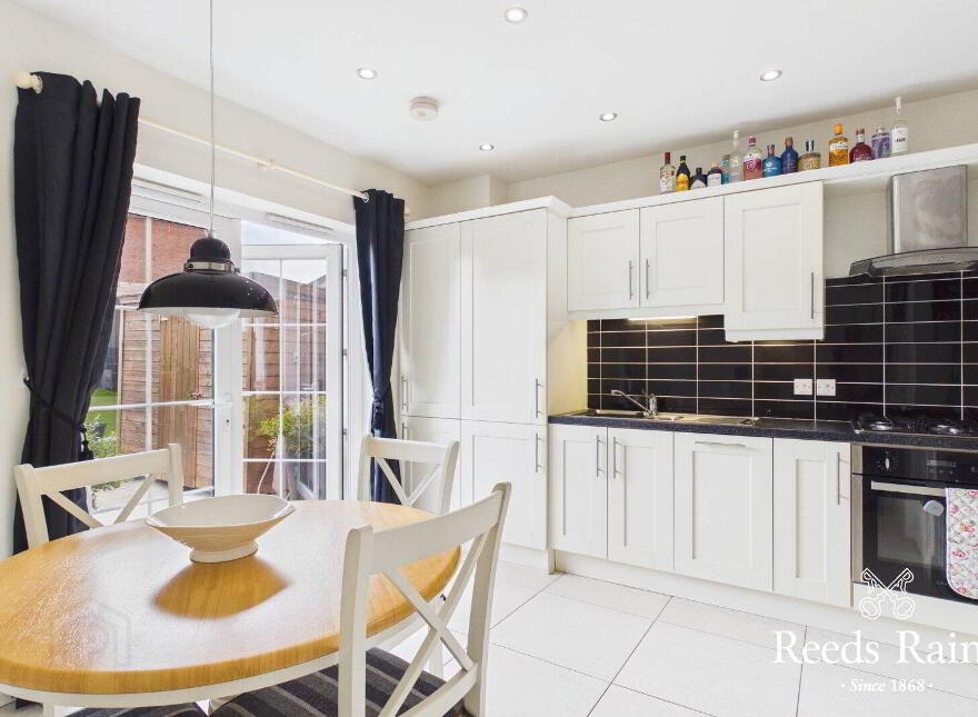 12 Millmount Village Square, Dundonald, Belfast, BT16 1YX
