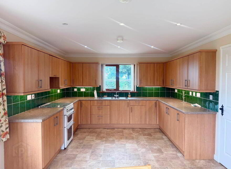 275 Whitepark Road, Bushmills, BT57 8SN