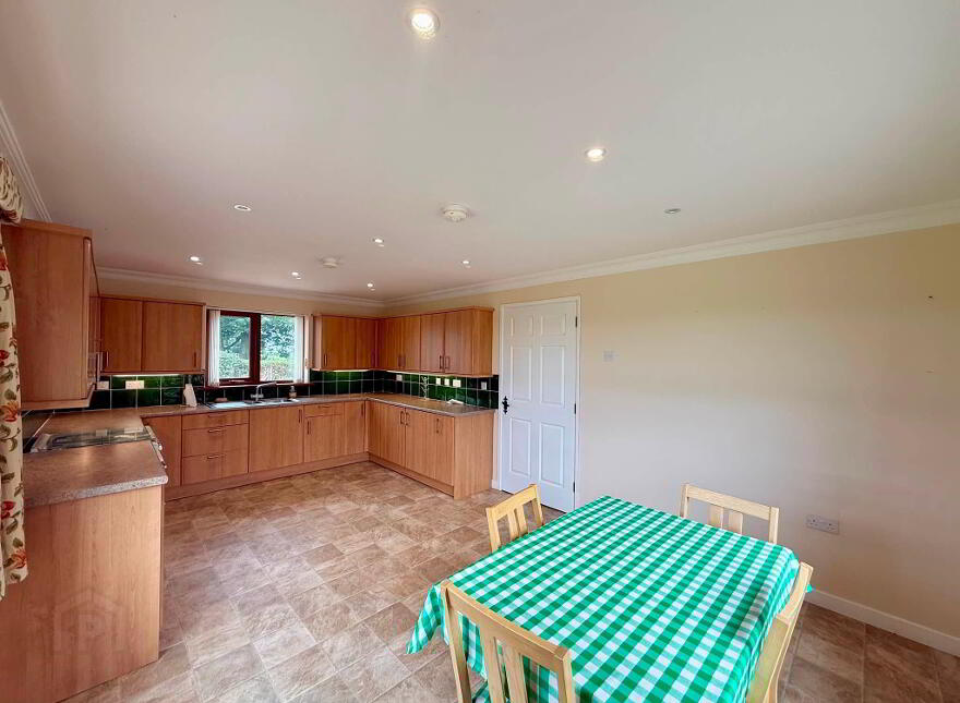 275 Whitepark Road, Bushmills, BT57 8SN