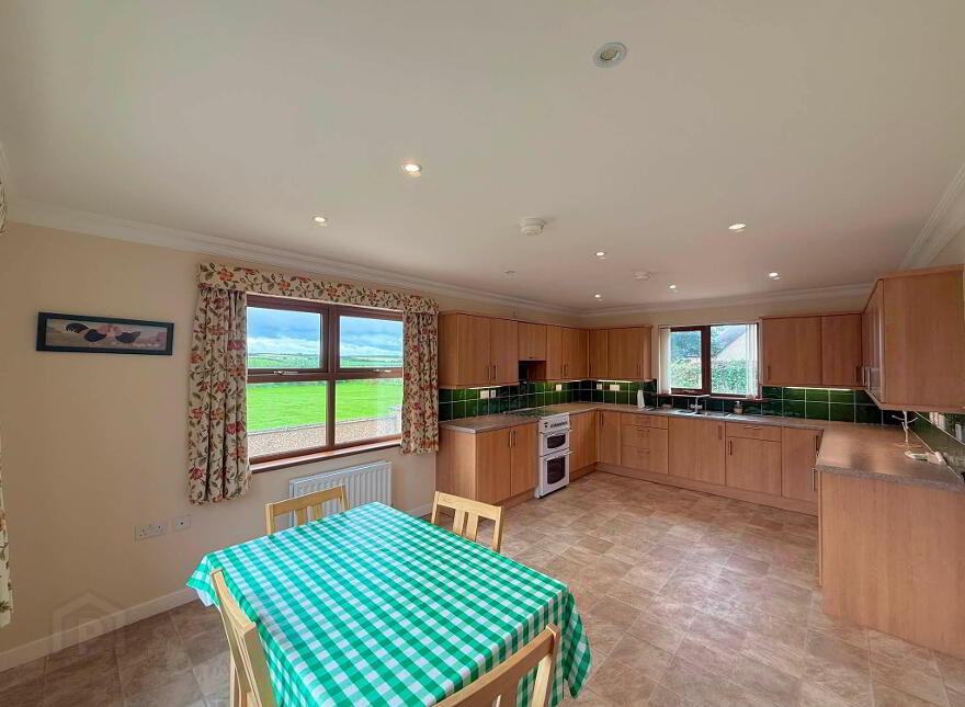 275 Whitepark Road, Bushmills, BT57 8SN