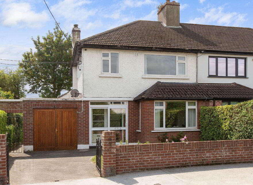 17 Woodbine Park, Blackrock, Blackrock, A94R236 photo