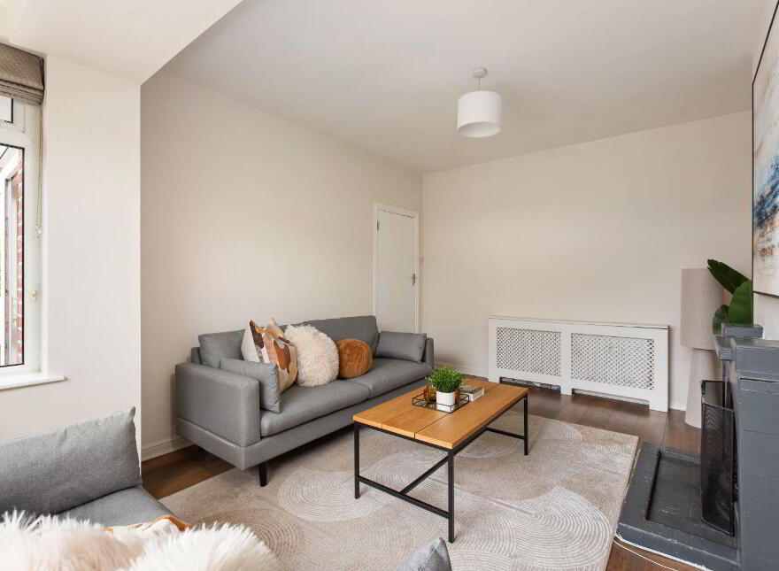 17 Woodbine Park, Blackrock, Blackrock, A94R236