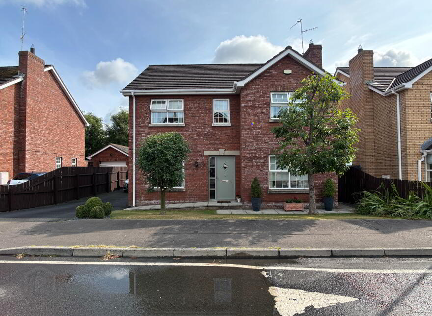 32 The Hollows, Lurgan, BT66 7FF