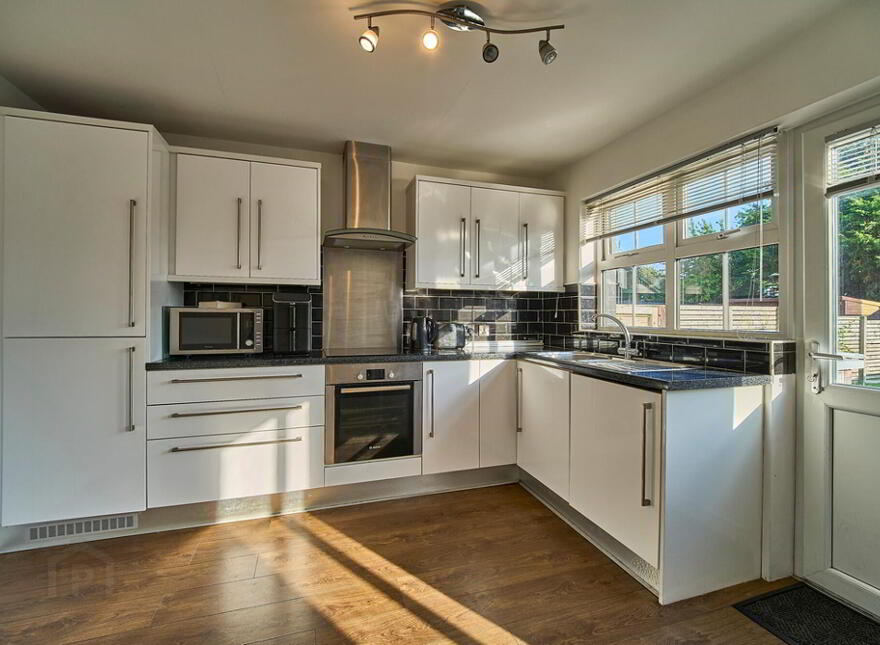 12 Cairndore Walk, Newtownards, BT23 8PE