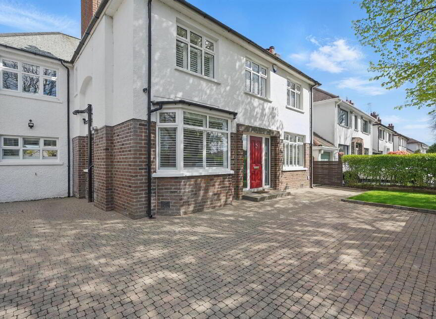 35 Malone Hill Park, Belfast, BT9 6RE