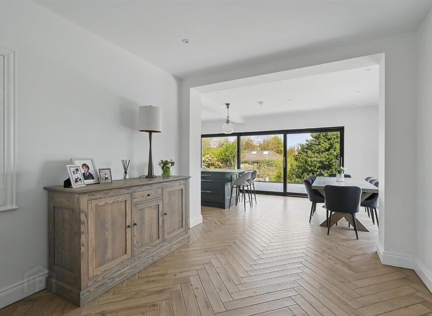 35 Malone Hill Park, Belfast, BT9 6RE