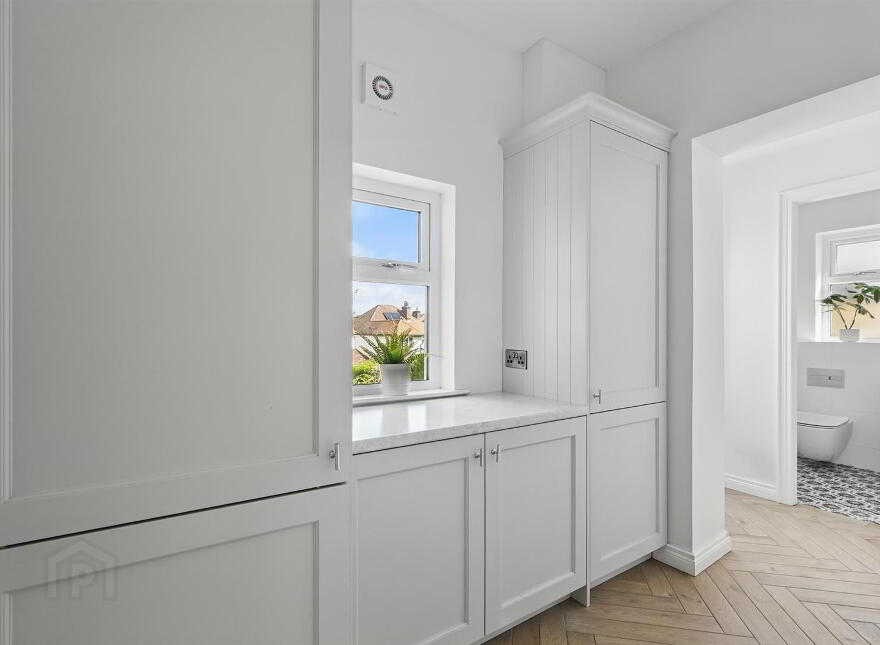 35 Malone Hill Park, Belfast, BT9 6RE
