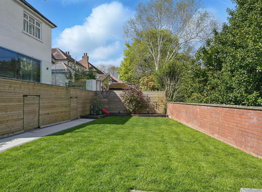 35 Malone Hill Park, Belfast, BT9 6RE