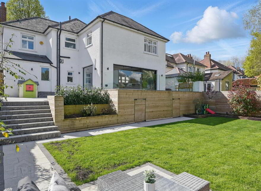 35 Malone Hill Park, Belfast, BT9 6RE