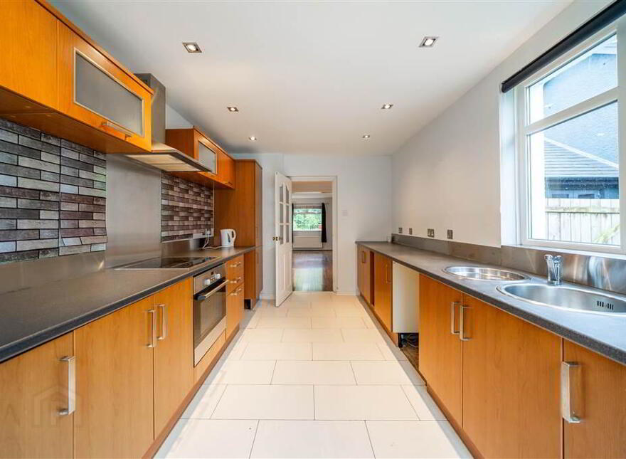35 Rathgael Road, Bangor, BT19 1RW