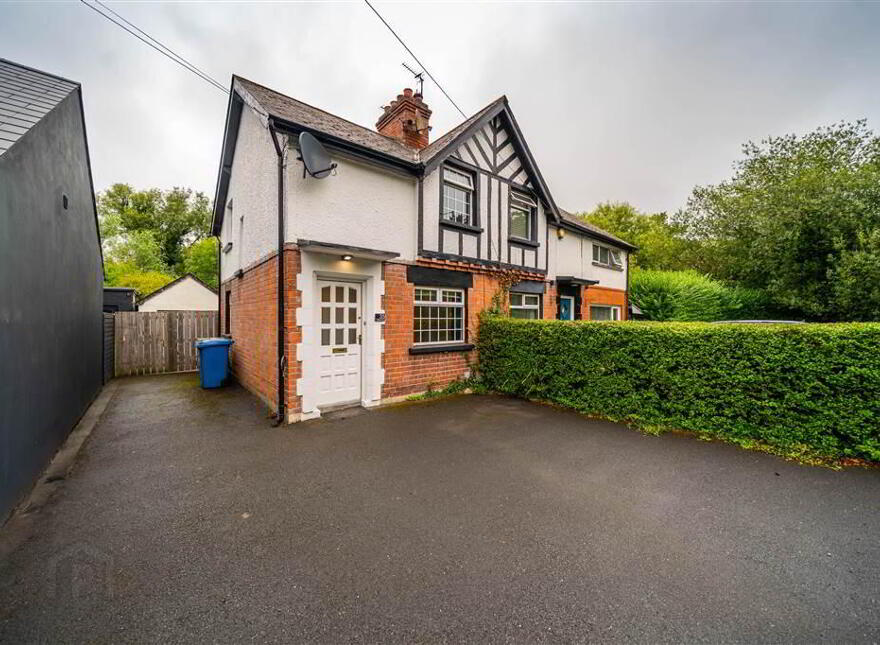 35 Rathgael Road, Bangor, BT19 1RW