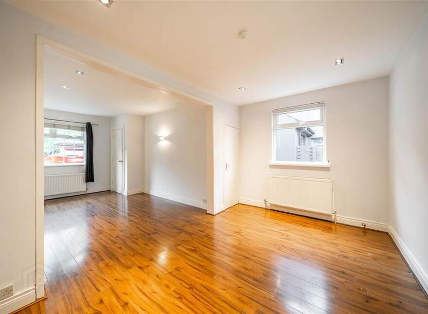 35 Rathgael Road, Bangor, BT19 1RW