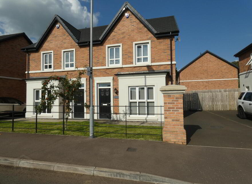 8 Foxleigh Meadows, Ballymoney, BT53 6AZ photo