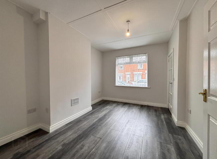 19 Glenside Parade, Belfast, BT14 8AH