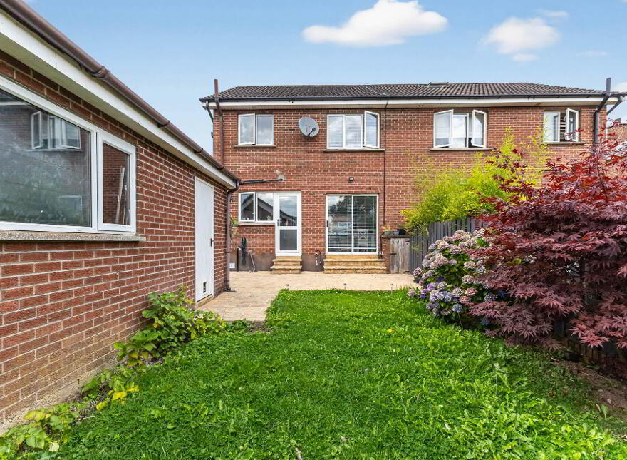 2 Woodlands Court, Limetree Avenue, Lisburn, BT28 2XP