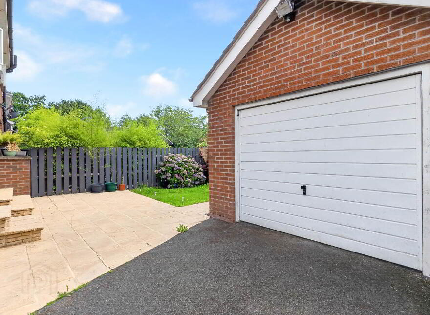 2 Woodlands Court, Limetree Avenue, Lisburn, BT28 2XP