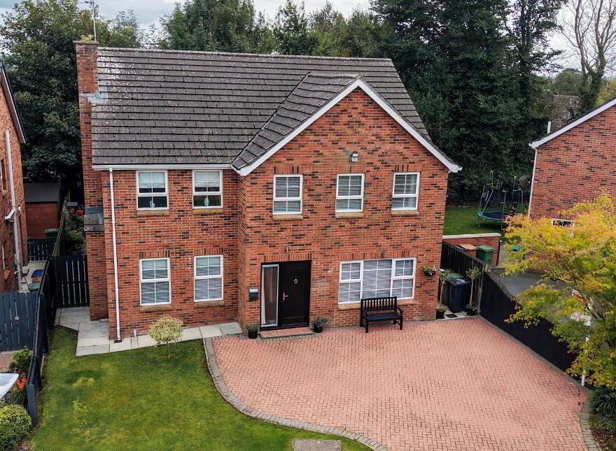 8 Brackenridge, Magheralin, BT67 0UE