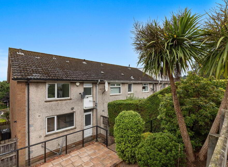 32 Ravenswood Crescent, Belfast, BT5 7QA