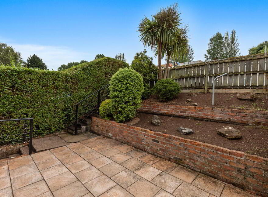 32 Ravenswood Crescent, Belfast, BT5 7QA