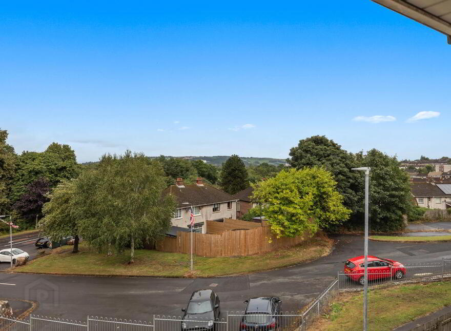 32 Ravenswood Crescent, Belfast, BT5 7QA