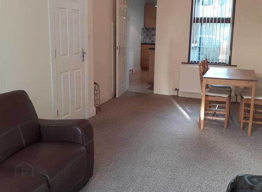 4 Meadowbank Place, Belfast, BT9 7FF