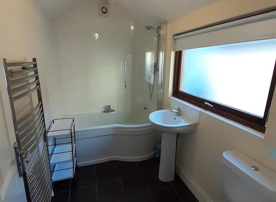 4 Meadowbank Place, Belfast, BT9 7FF