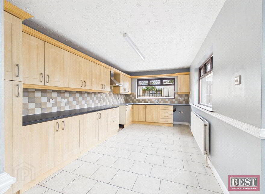 5 Acorn Hill, Bessbrook, Newry, BT35 7BY