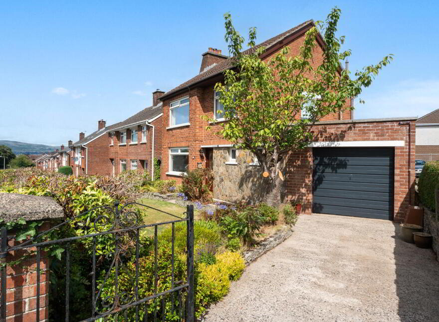 86 Roddens Crescent, Belfast, BT5 7JP