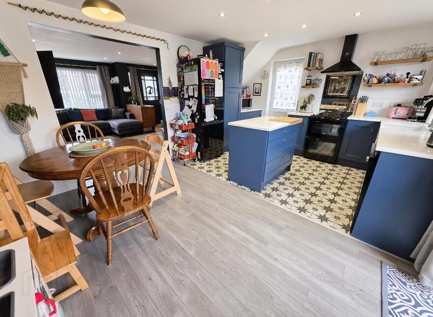 3 Castle Road, Carrickfergus, BT38 7JY