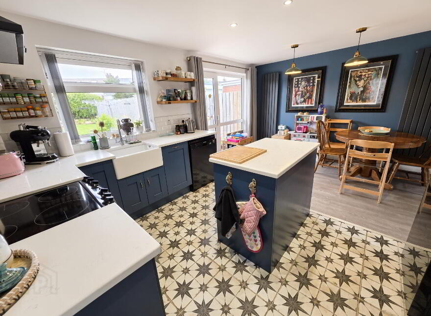 3 Castle Road, Carrickfergus, BT38 7JY