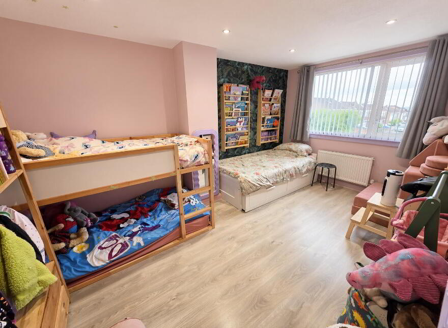 3 Castle Road, Carrickfergus, BT38 7JY