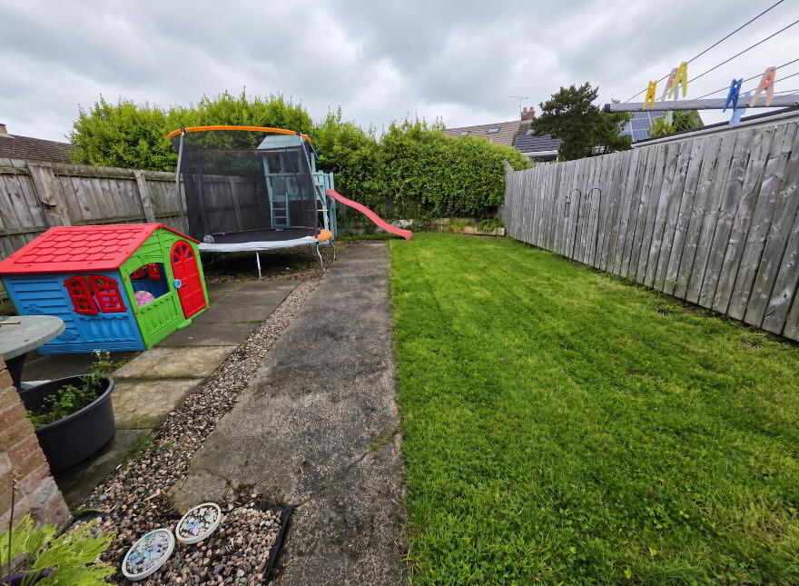 3 Castle Road, Carrickfergus, BT38 7JY