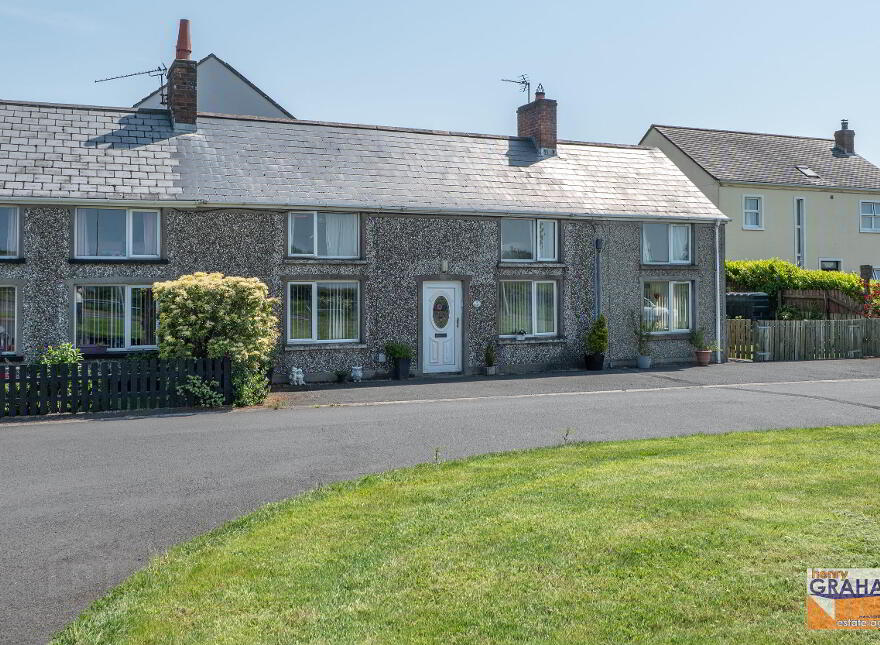 84 Carryduff Road, Lisburn, BT27 6UA