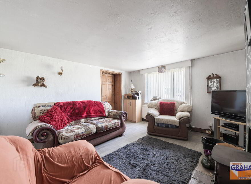 84 Carryduff Road, Lisburn, BT27 6UA
