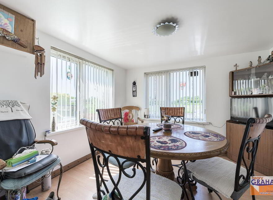 84 Carryduff Road, Lisburn, BT27 6UA