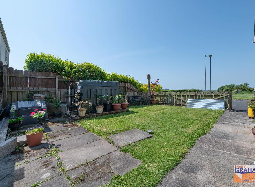 84 Carryduff Road, Lisburn, BT27 6UA