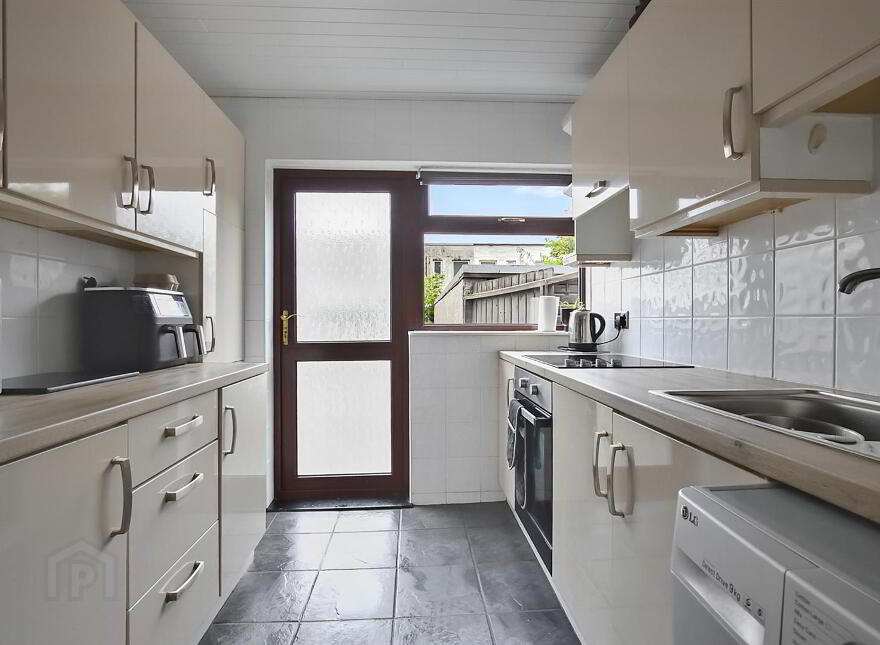 21 Hillview Avenue, Newtownabbey, BT36 6AE