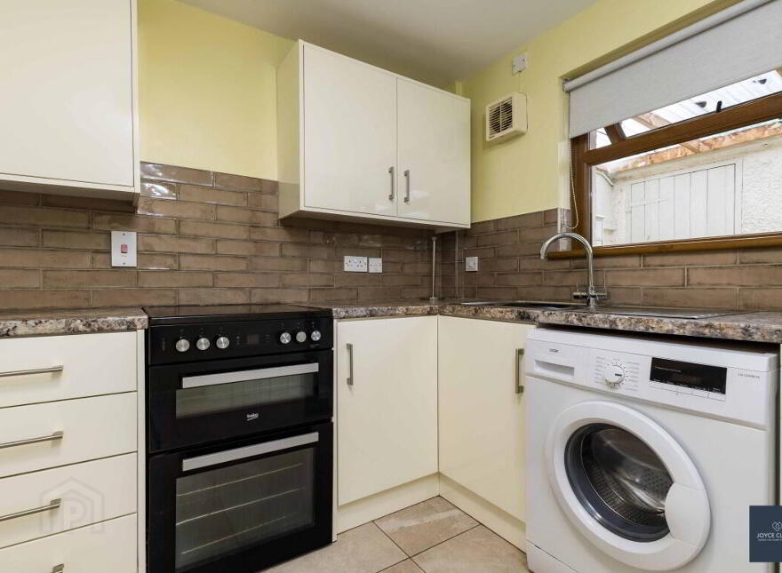 18 Waring Terrace, Craigavon, BT66 7QJ