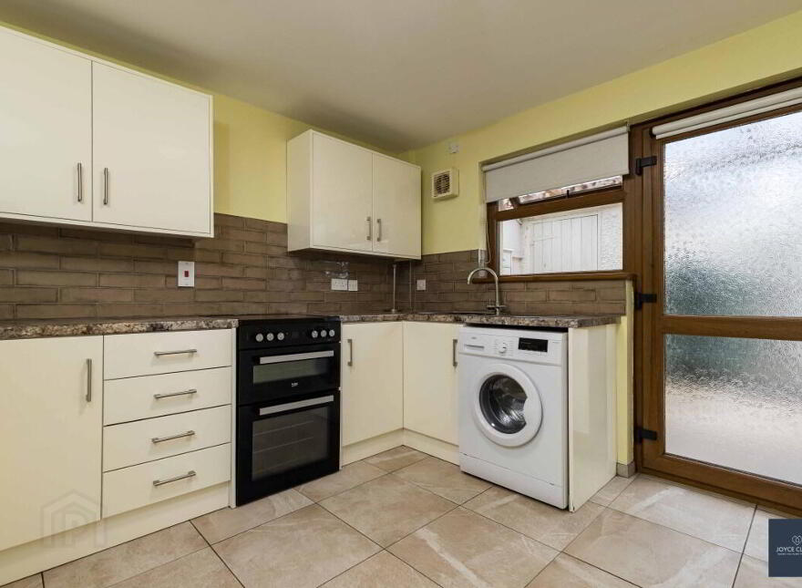 18 Waring Terrace, Craigavon, BT66 7QJ