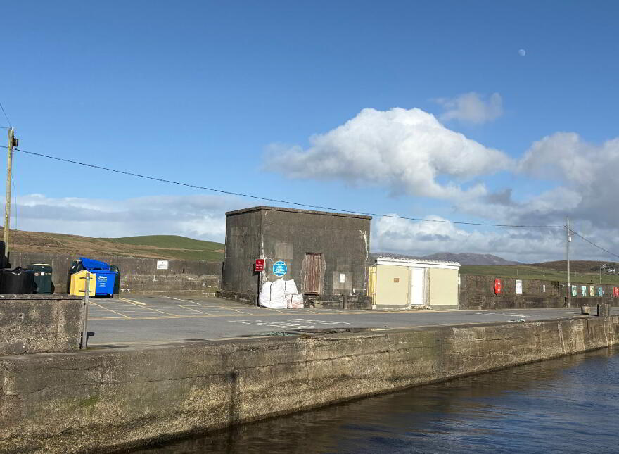 Cleggan Pier, Cleggan