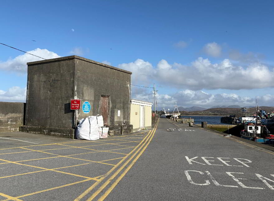 Cleggan Pier, Cleggan