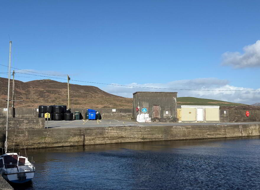 Cleggan Pier, Cleggan