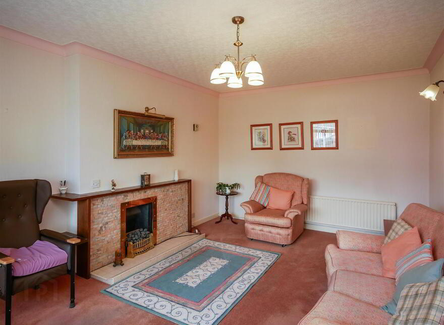 19 Hollygate Avenue, Church Road, Carryduff, Belfast, BT8 8DY