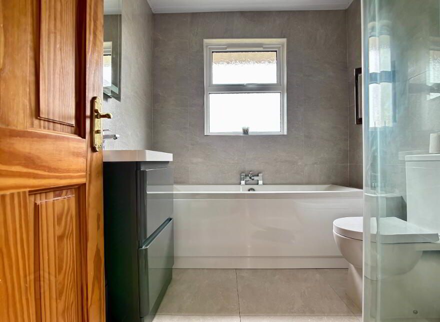 15 Knocknashane Meadows, Lurgan, BT66 7GA